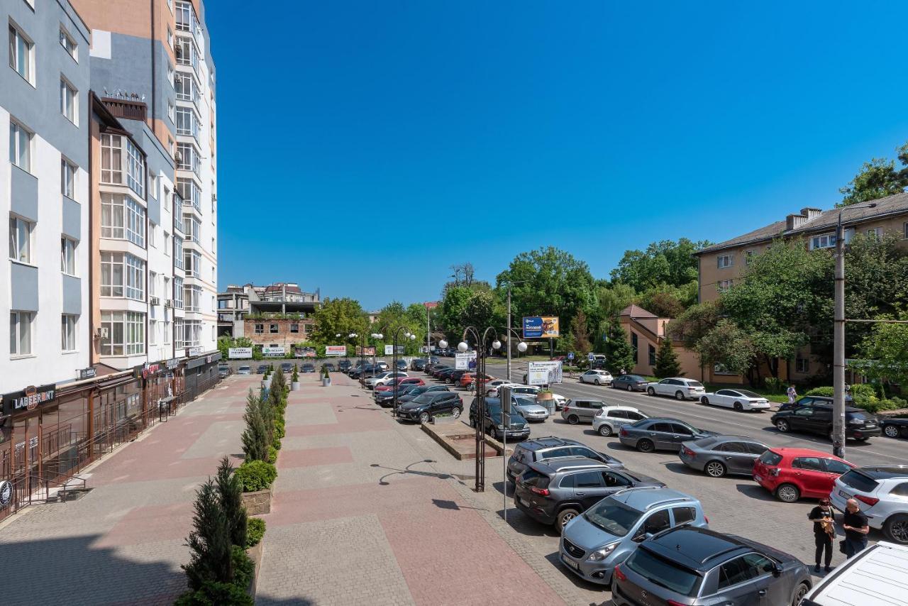 Luxury Apartment Slava Ukraini Ivano-Frankivsk Exterior foto